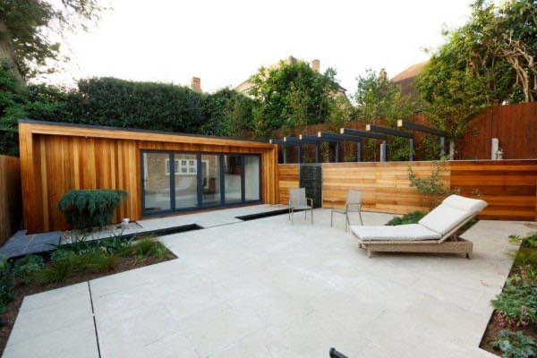 AH-DownD-280916-1009